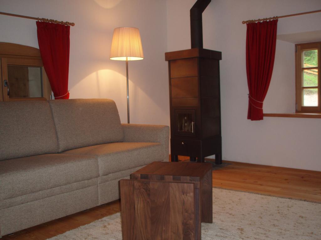 Silentium Dolomites Chalet Since 1600 Monguelfo-Tesido / Welsberg-Taisten Room photo